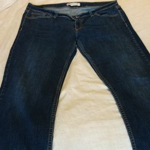 Levi's 524 superlow jeans